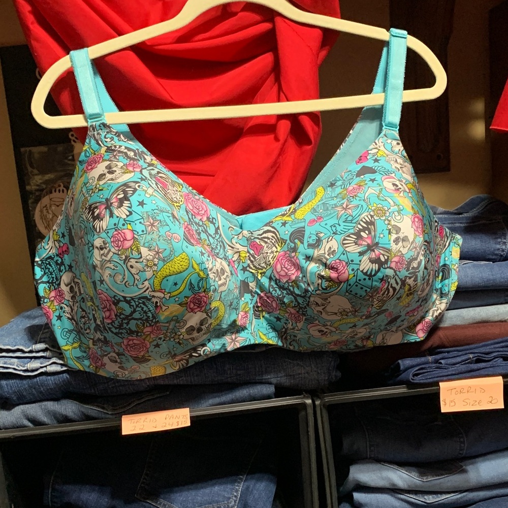48DDD torrid curve very cool graphic Print Women's Intimate Bra. NO wire